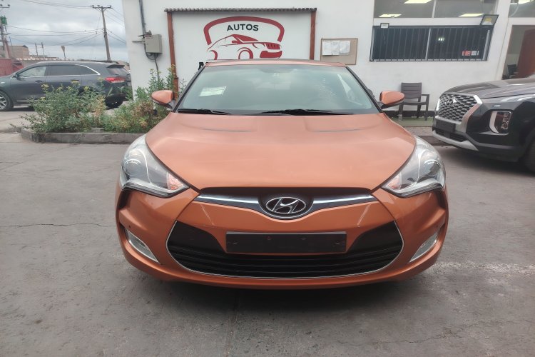 HYUNDAI VELOSTER
